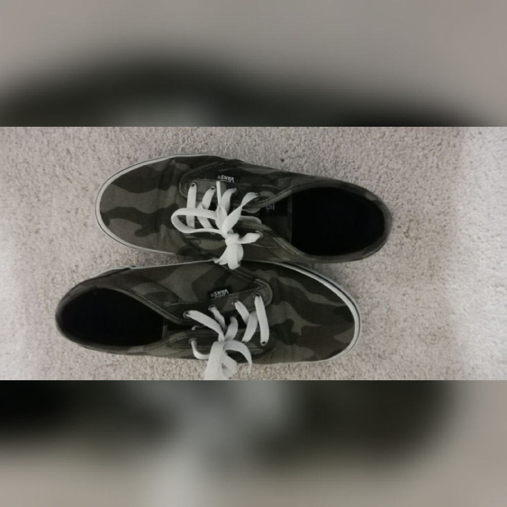 Shoes - Picture 2 of 3